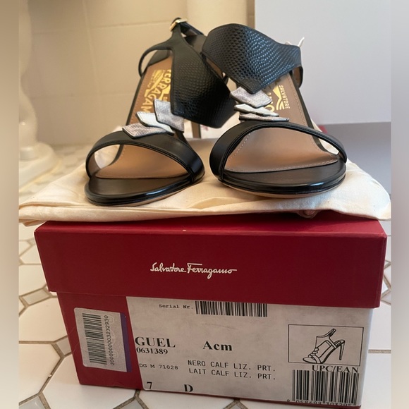 100% AUTHENTIC NEW IN BOX SALVATORE FERREGAMO GUEL HEELED SANDAL - Picture 3 of 6